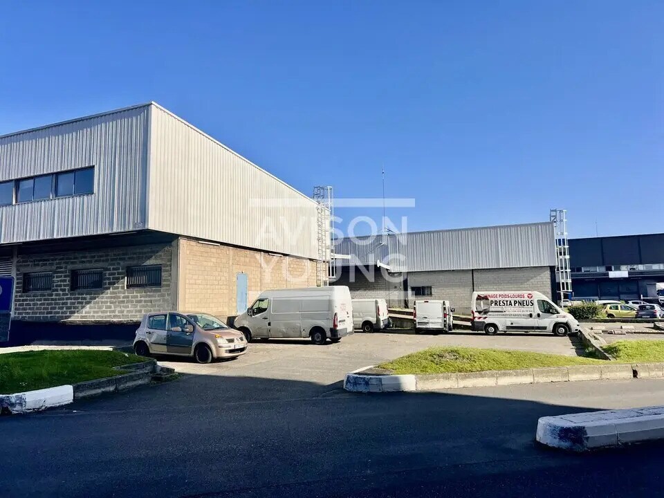 Flex dans Aulnay-sous-Bois à louer Photo du bâtiment- Image 1 de 13