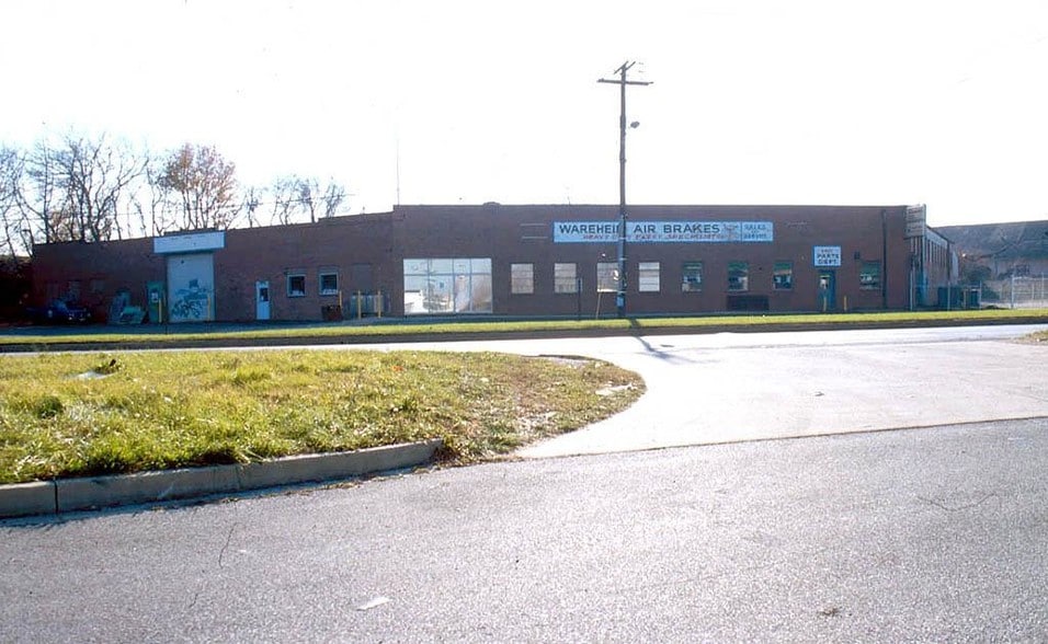 6401-6403 Erdman Ave, Baltimore, MD for sale - Building Photo - Image 2 of 4