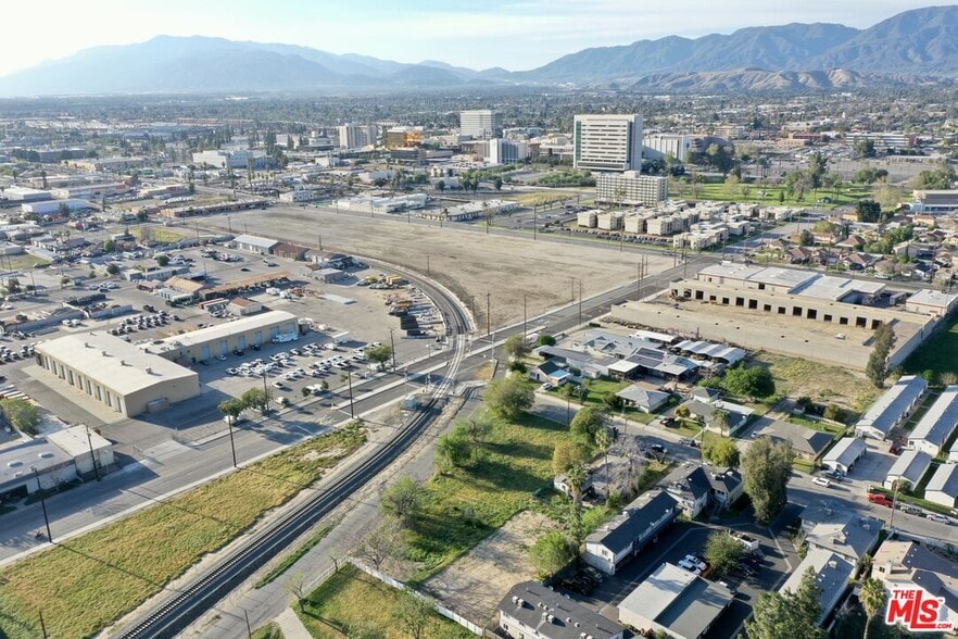 125 Julia St, San Bernardino, CA for sale - Building Photo - Image 3 of 7