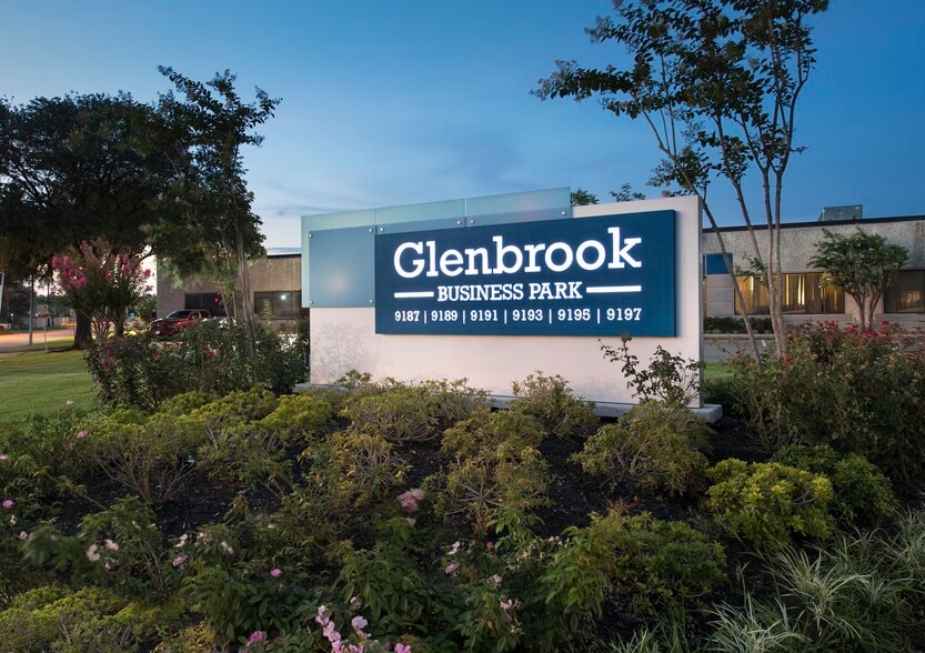 9189 Winkler Dr, Houston, TX for lease - Building Photo - Image 2 of 9