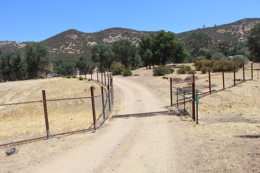 44500 San Antonio Rd, San Jose, CA à vendre - Photo du bâtiment - Image 2 de 54