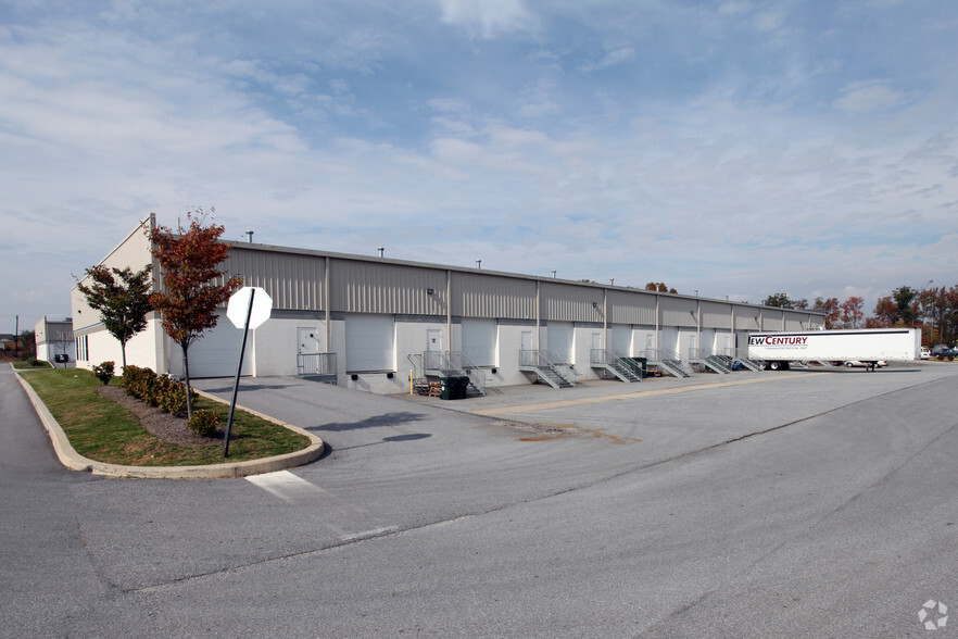 601-611 Carson Dr, Bear, DE for lease - Building Photo - Image 3 of 5