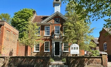 77 High St, Eaton Bray à louer Photo du bâtiment- Image 1 de 9