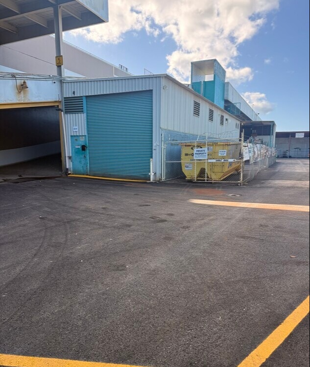 98-021 Kamehameha Hwy, Aiea, HI à louer Autre- Image 1 de 5