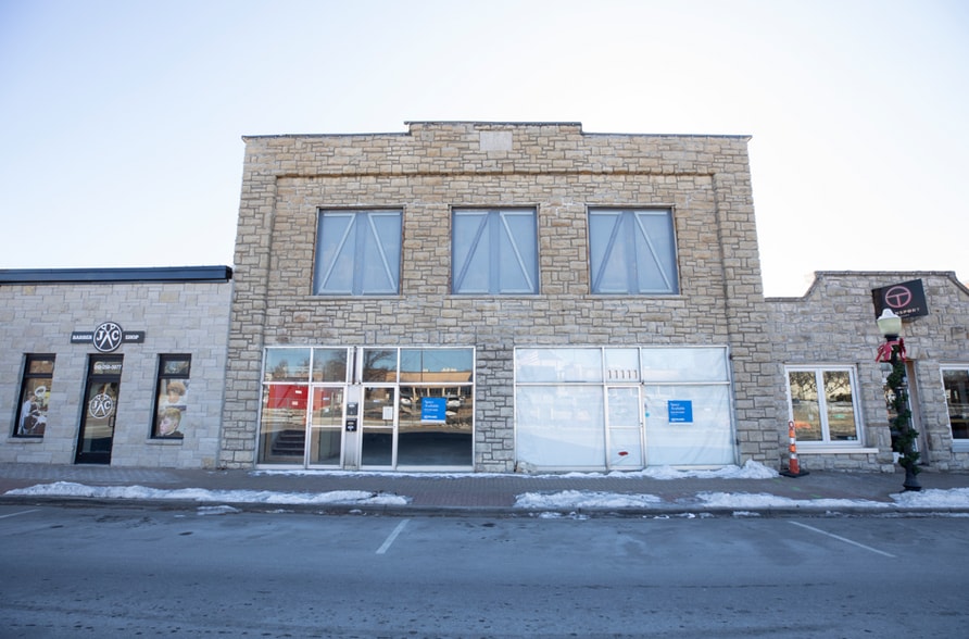 11109-11111 Johnson Dr, Shawnee, KS for lease - Building Photo - Image 2 of 10