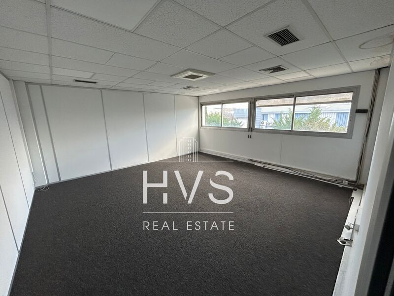 115 Rue Claude Nicolas Ledoux, Aix-en-Provence for lease Interior Photo- Image 1 of 3