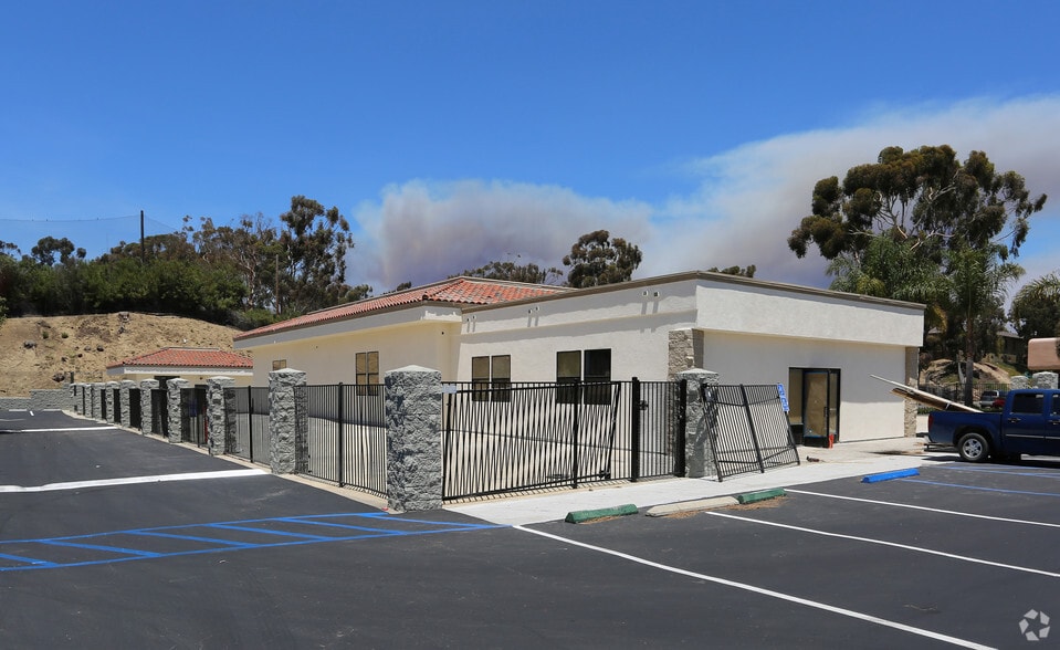 1806-1836 Oceanside Blvd, Oceanside, CA for lease - Building Photo - Image 2 of 6