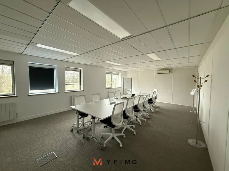 Office in Meudon for sale - Interior Photo - Image 2 of 12