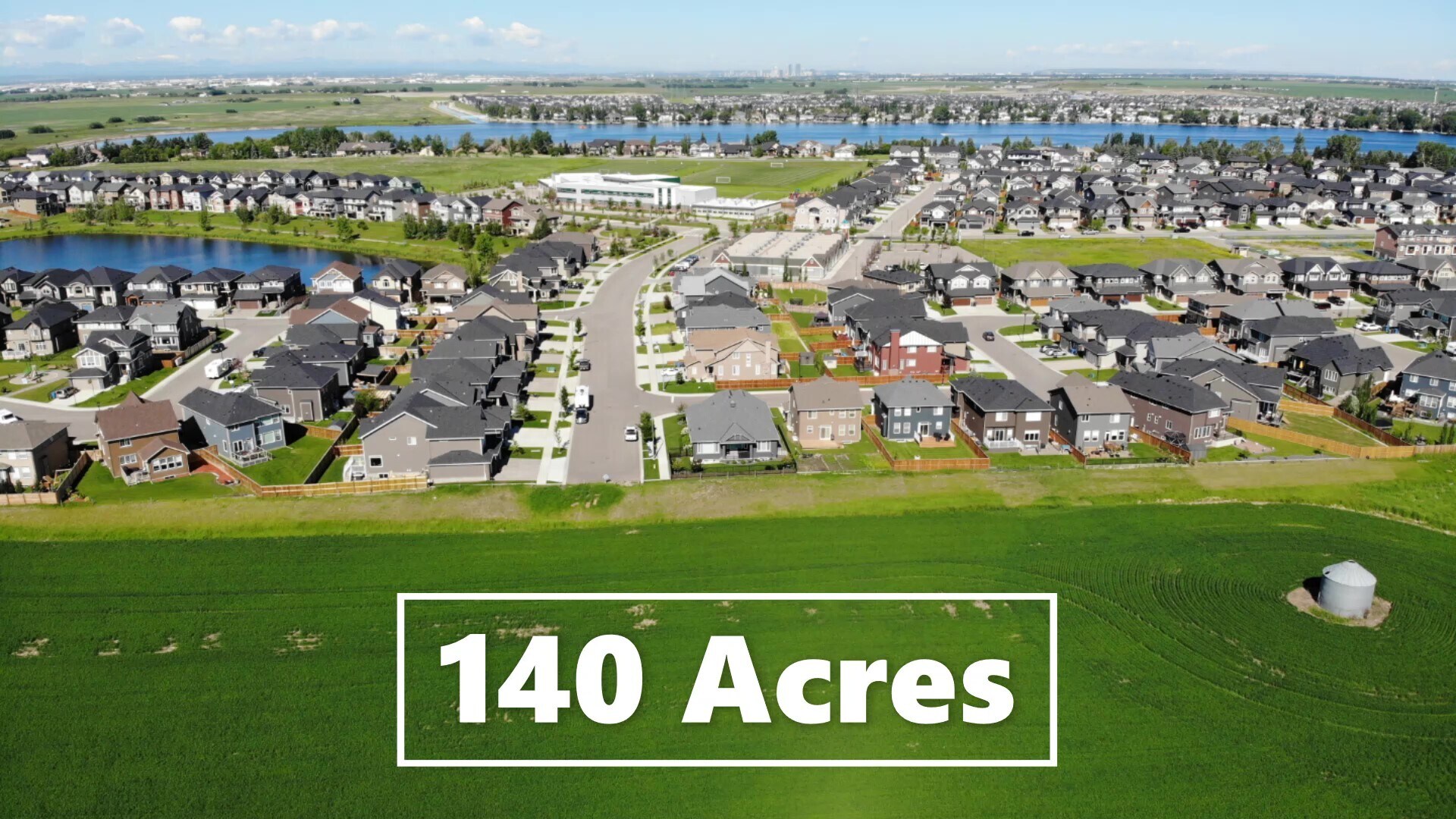Kinniburgh Dr, Chestermere, AB à vendre Aérien- Image 1 de 1