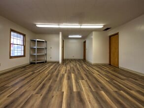 111 Longwood Dr, Laporte, IN for lease Interior Photo- Image 2 of 14