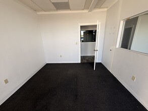 800-828 W Edmond Rd, Edmond, OK for lease Interior Photo- Image 2 of 7