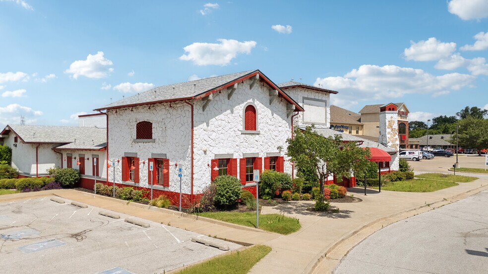 9718 S Riverside Pky, Tulsa, OK à vendre - Photo du bâtiment - Image 3 de 3