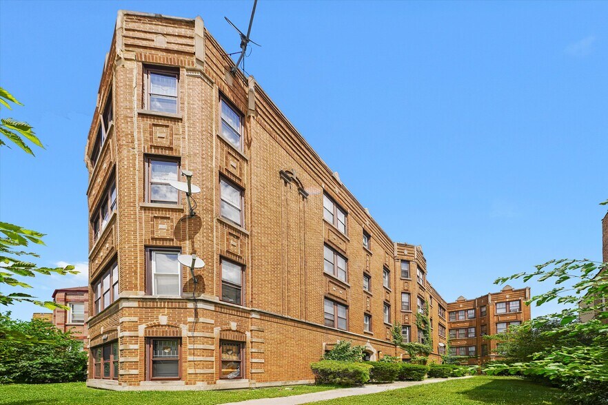 11343 S King Dr, Chicago, IL à vendre - Photo du bâtiment - Image 2 de 7