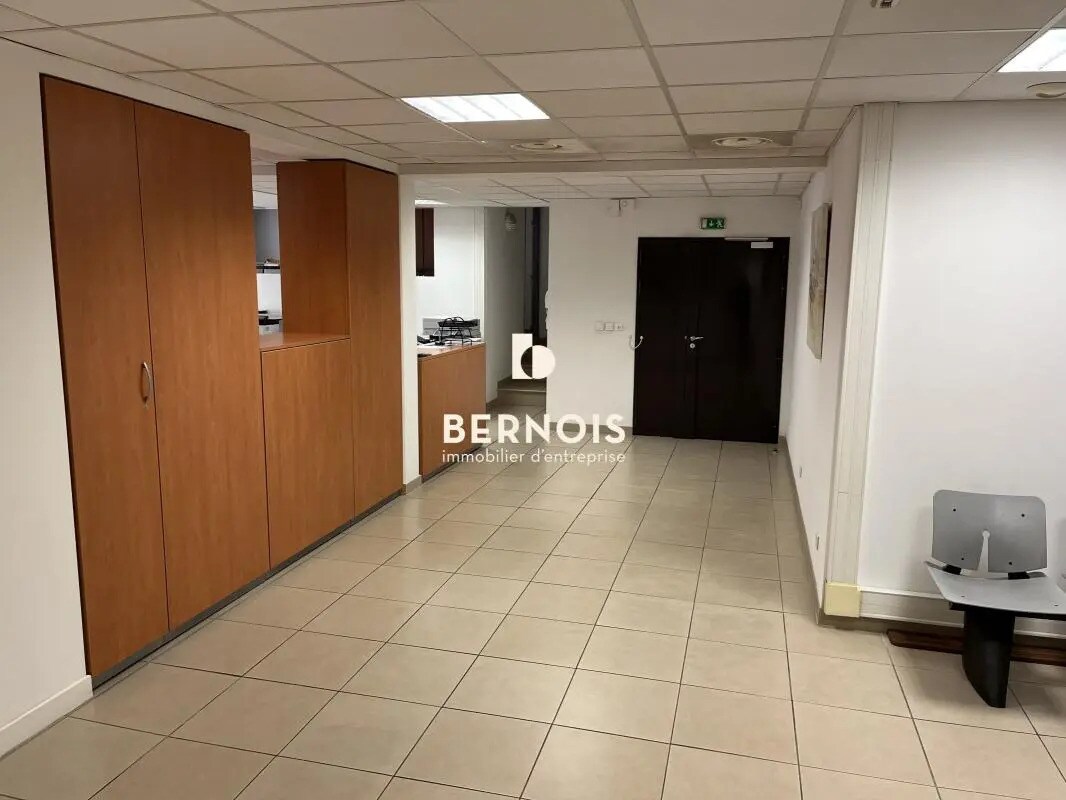 Office in Toulon for lease Interior Photo- Image 1 of 18