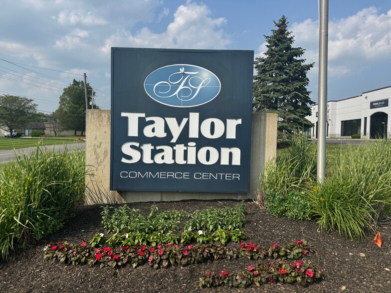 1000 Taylor Station Rd, Gahanna, OH à louer - Photo du bâtiment - Image 2 de 11