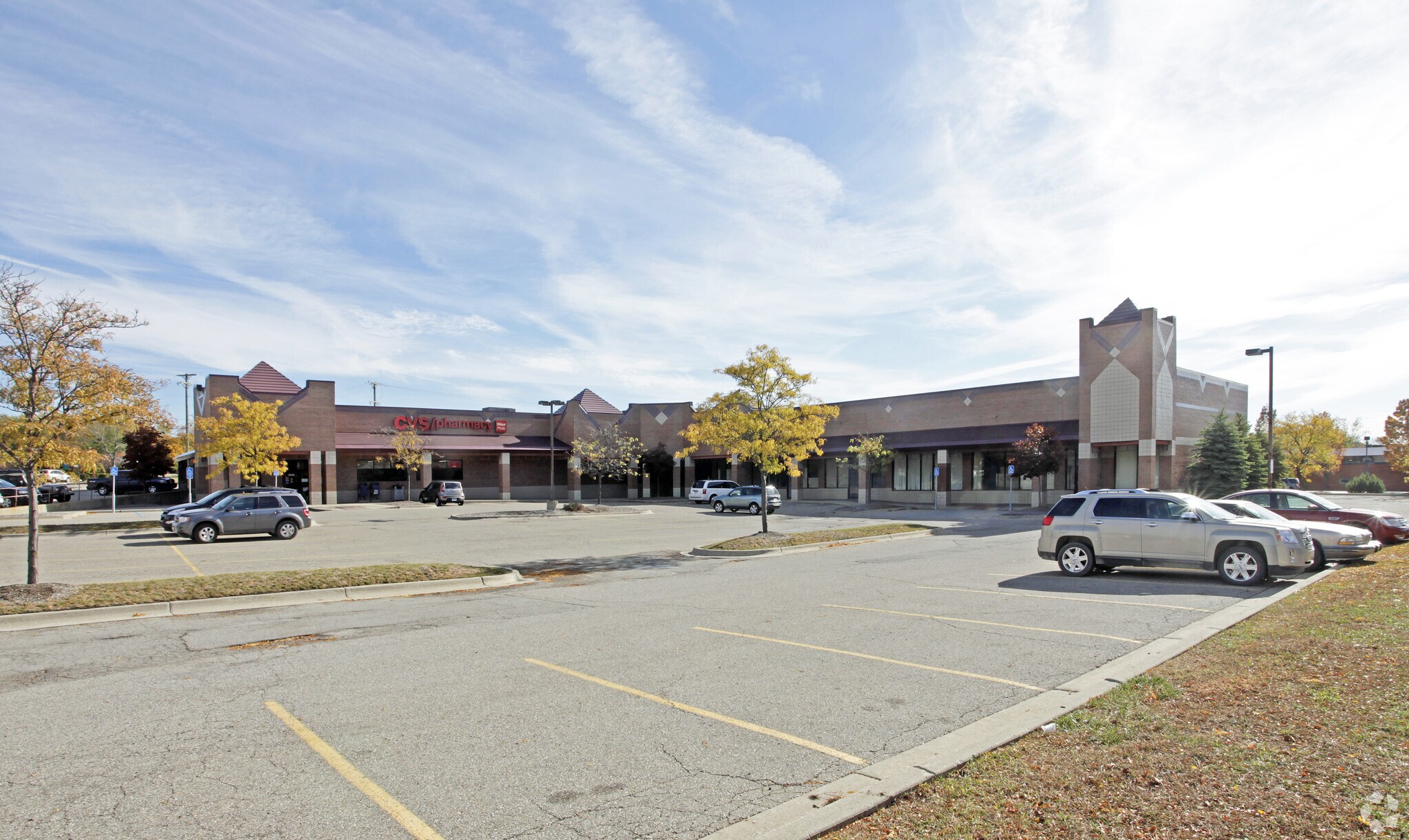 42886-42934 Woodward Ave, Bloomfield Hills, MI for lease Building Photo- Image 1 of 8