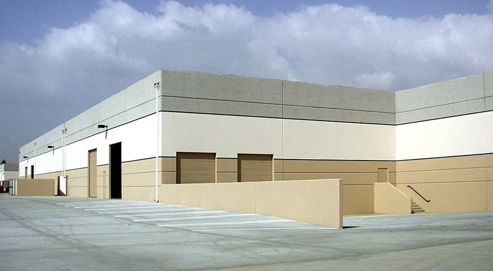 11101 Arrow Route, Rancho Cucamonga, CA à louer - Autre - Image 3 de 5