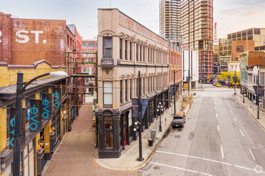 301-321 W Cordova St, Vancouver, BC for lease - Building Photo - Image 2 of 7