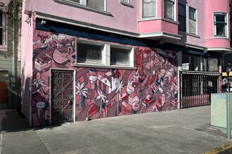 3049-3075 24th St, San Francisco, CA à louer Photo du bâtiment- Image 2 de 2