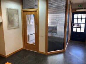 10 Agincourt Sq, Monmouth for lease Interior Photo- Image 1 of 6