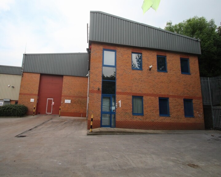Dark Ln, Birstall for lease Primary Photo- Image 1 of 2