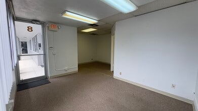 3825 Investment Ln, West Palm Beach, FL à louer Photo intérieure- Image 2 de 10