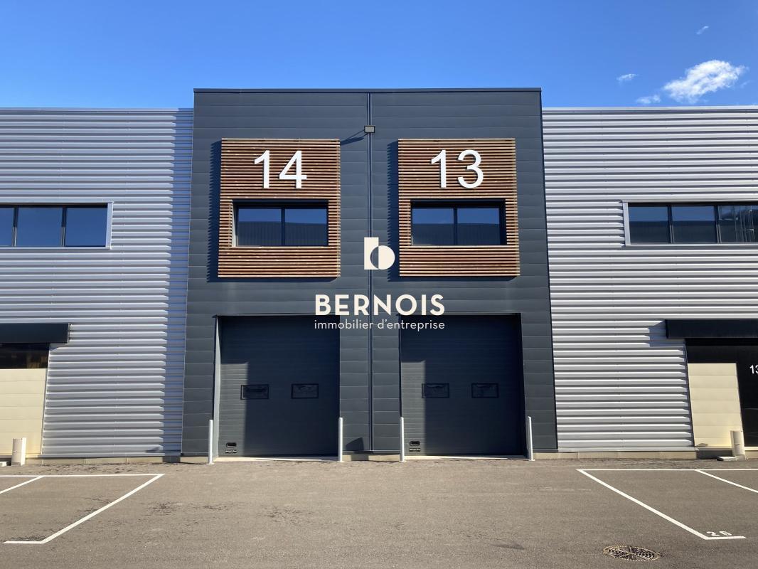 Flex dans Brignoles à louer Photo du bâtiment- Image 1 de 18