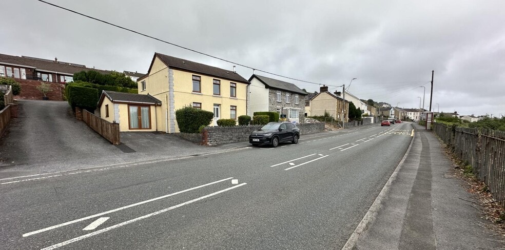 77 Pwll Rd, Llanelli for lease - Building Photo - Image 3 of 3