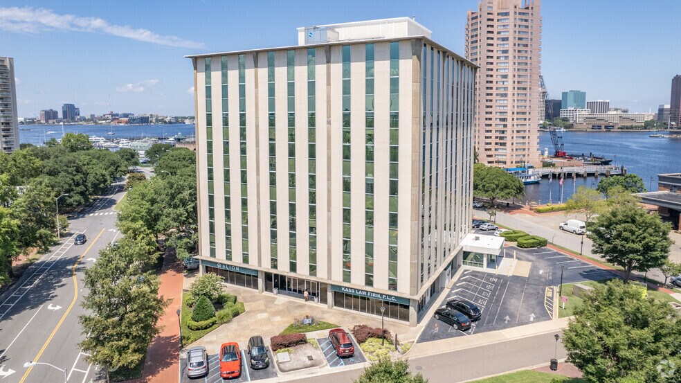 355 Crawford St, Portsmouth, VA à louer - Photo du bâtiment - Image 1 de 4