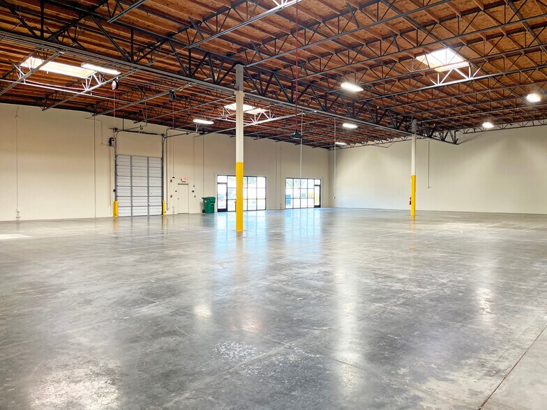 4092 Metro Dr, Stockton, CA for lease - Building Photo - Image 3 of 4