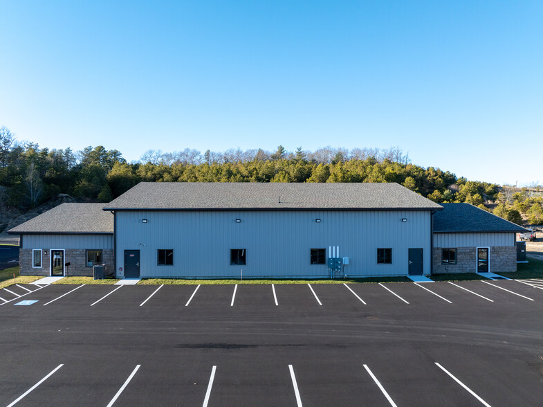 54 Holman Rd, Plymouth, MA for lease - Building Photo - Image 1 of 14