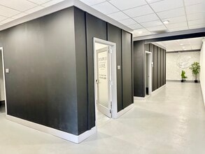 500 Bishop St, Atlanta, GA à louer Photo intérieure- Image 1 de 12