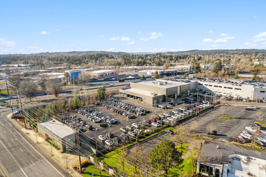 10131 SW Washington Square Rd, Tigard, OR for sale - Building Photo - Image 2 of 12