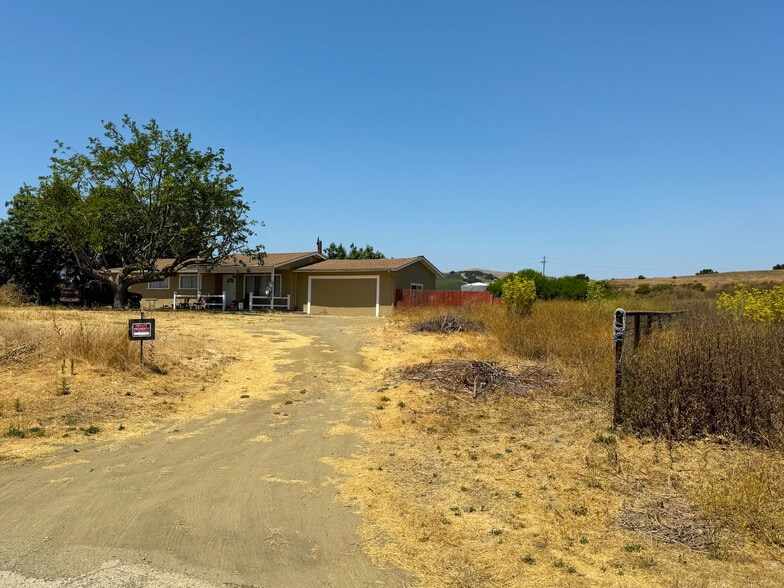 7261 Domingos Rd, Lompoc, CA for lease - Primary Photo - Image 1 of 7