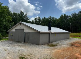 5919 N Highway 14, Landrum SC - Entrepôt