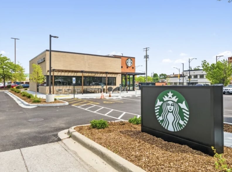 9438 S Ashland Ave, Chicago, IL for sale - Building Photo - Image 2 of 4