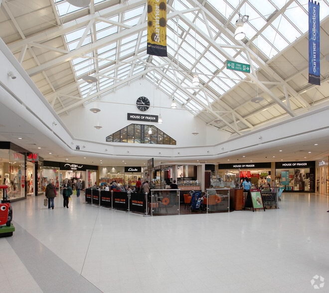Kingsgate Shopping Centre, Huddersfield for sale - Interior Photo - Image 3 of 6