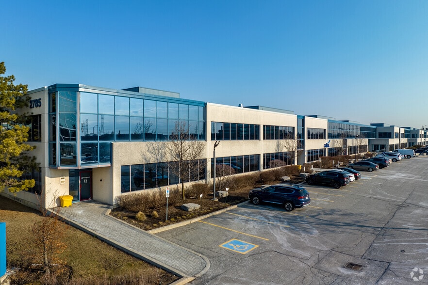 2785 Skymark Ave, Mississauga, ON à louer - Photo du bâtiment - Image 2 de 5