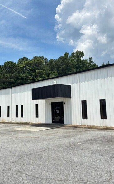 2970 Ask Kay Dr SE, Smyrna, GA à louer - Photo du bâtiment - Image 2 de 13