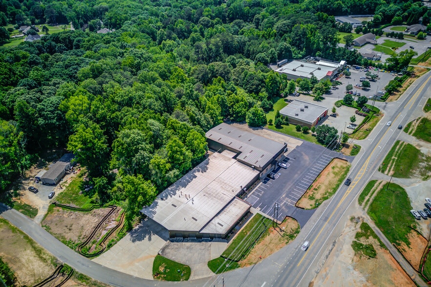 12230 Cumming Hwy, Canton, GA for lease - Building Photo - Image 2 of 32