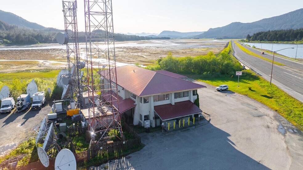 3161 Channel Dr, Juneau, AK à vendre - Photo du bâtiment - Image 2 de 3