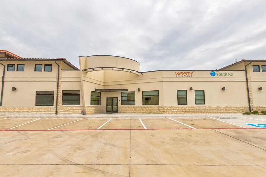 9545 N Beach St, Fort Worth, TX à louer - Photo principale - Image 1 de 17