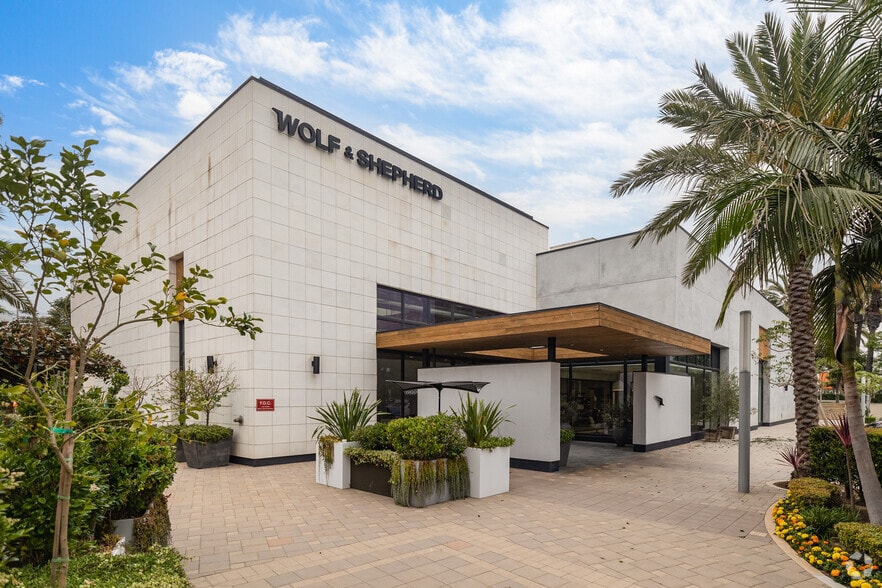 800 S Pacific Coast Hwy, El Segundo, CA for lease - Building Photo - Image 2 of 15