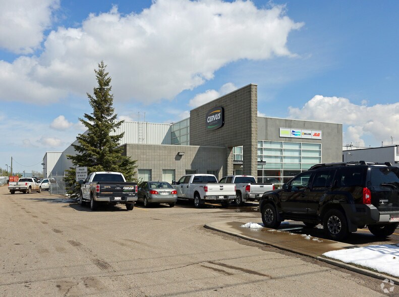 9412 51st Ave NW, Edmonton, AB à vendre - Photo principale - Image 1 de 1