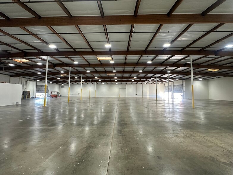 15120-15200 Marquardt Ave, Santa Fe Springs, CA for lease - Interior Photo - Image 3 of 11