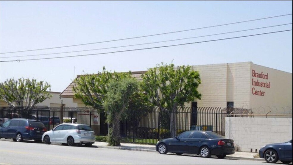 12455 Branford St, Pacoima, CA à louer - Photo du bâtiment - Image 1 de 20