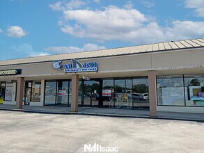 100-196 London Shopping Ctr W, London, KY for lease Interior Photo- Image 1 of 3