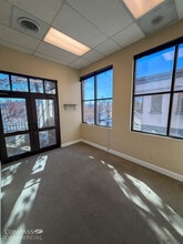 869 NW Wall St, Bend, OR for lease Interior Photo- Image 2 of 11