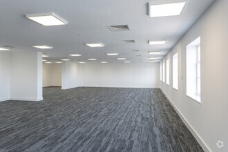 Gorsey Ln, Birmingham for lease Interior Photo- Image 2 of 7