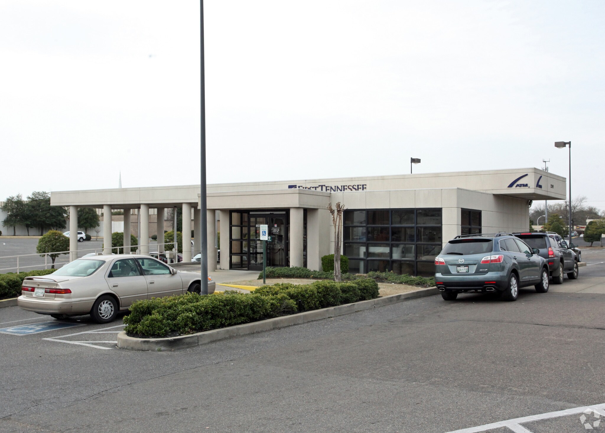 1215 E Shelby Dr, Memphis, TN for lease Building Photo- Image 1 of 3